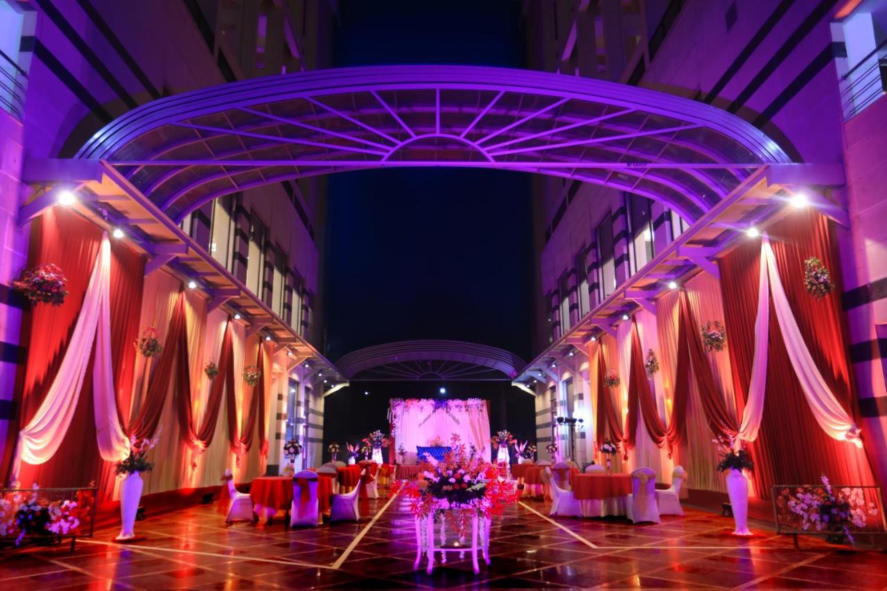Hotel La New Delhi Exterior photo
