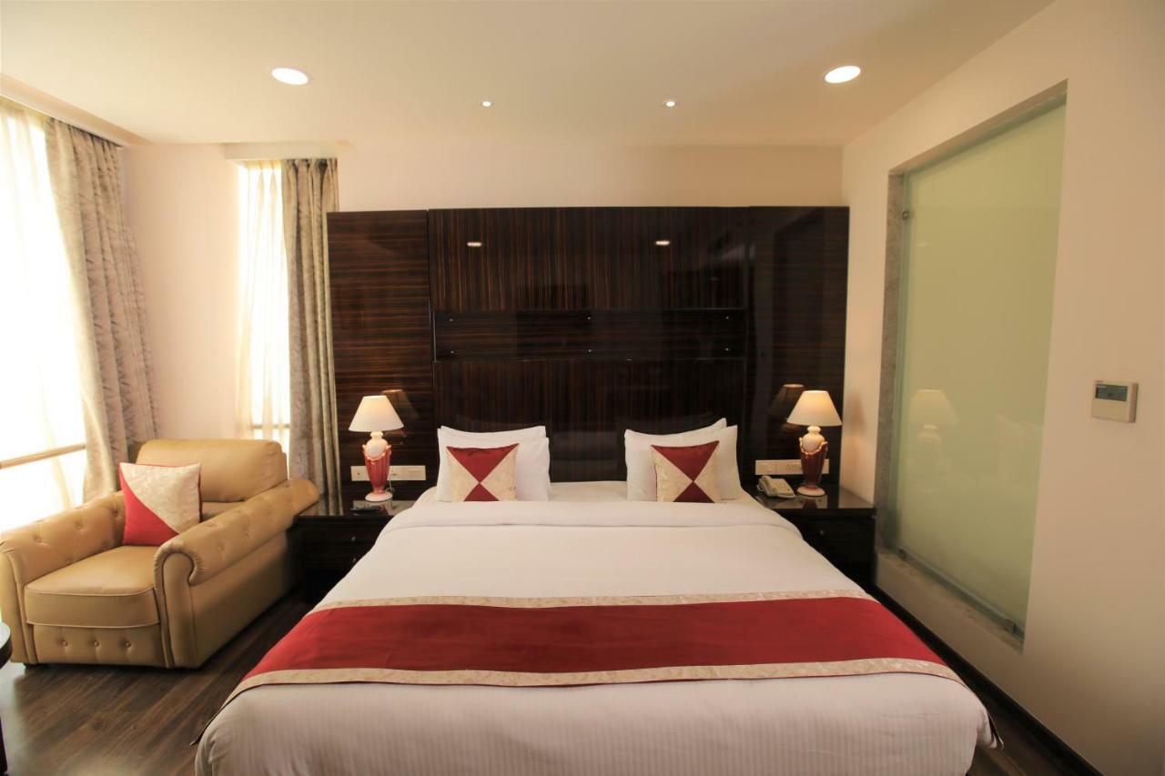 Hotel La New Delhi Exterior photo